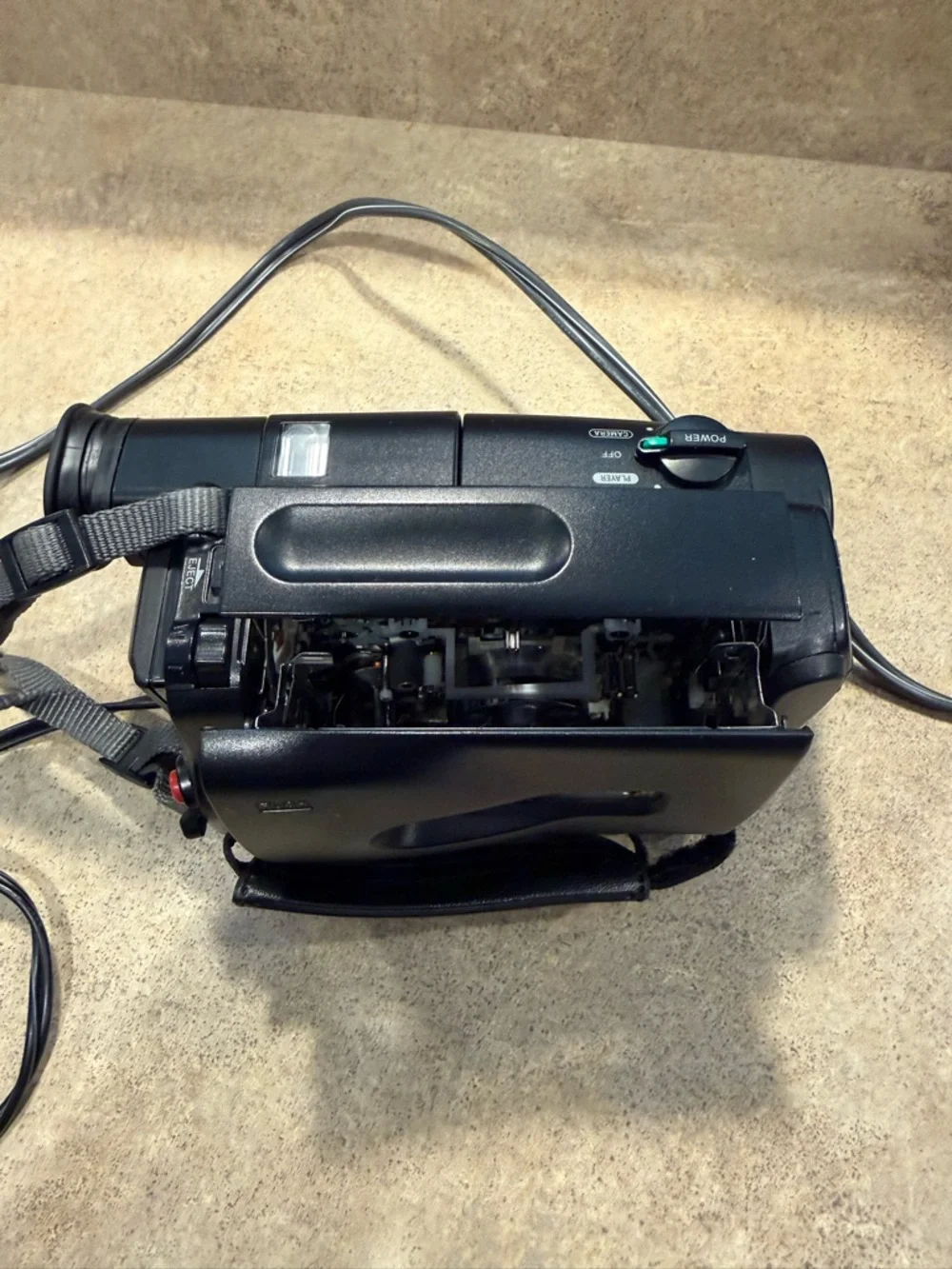 *READ DESC* Sony SteadyShot Handycam Video 8 CCD-TR94 Camcorder w/ Charger & VTR